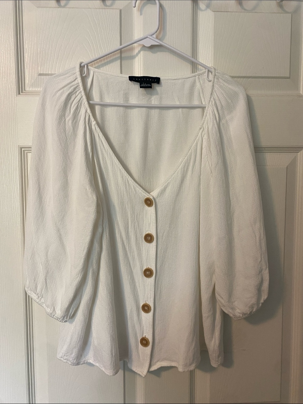 Sanctuary White Textured Button-Front Blouse with Natural Buttons